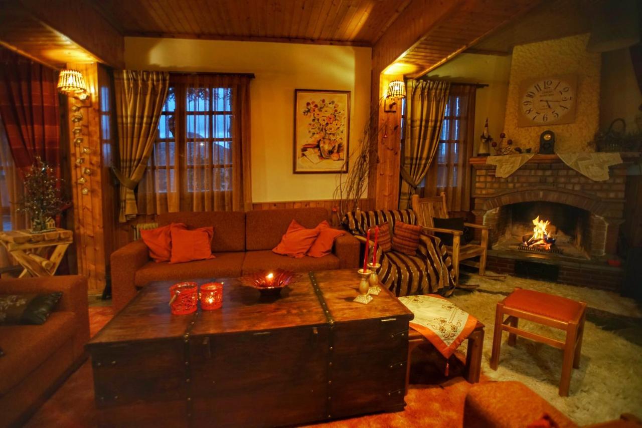 Guesthouse Alexandra Eptálofos 外观 照片
