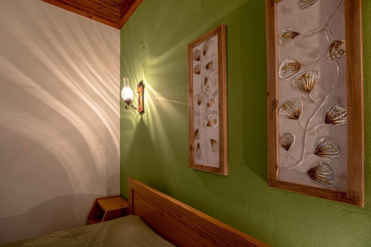 Guesthouse Alexandra Eptálofos 外观 照片