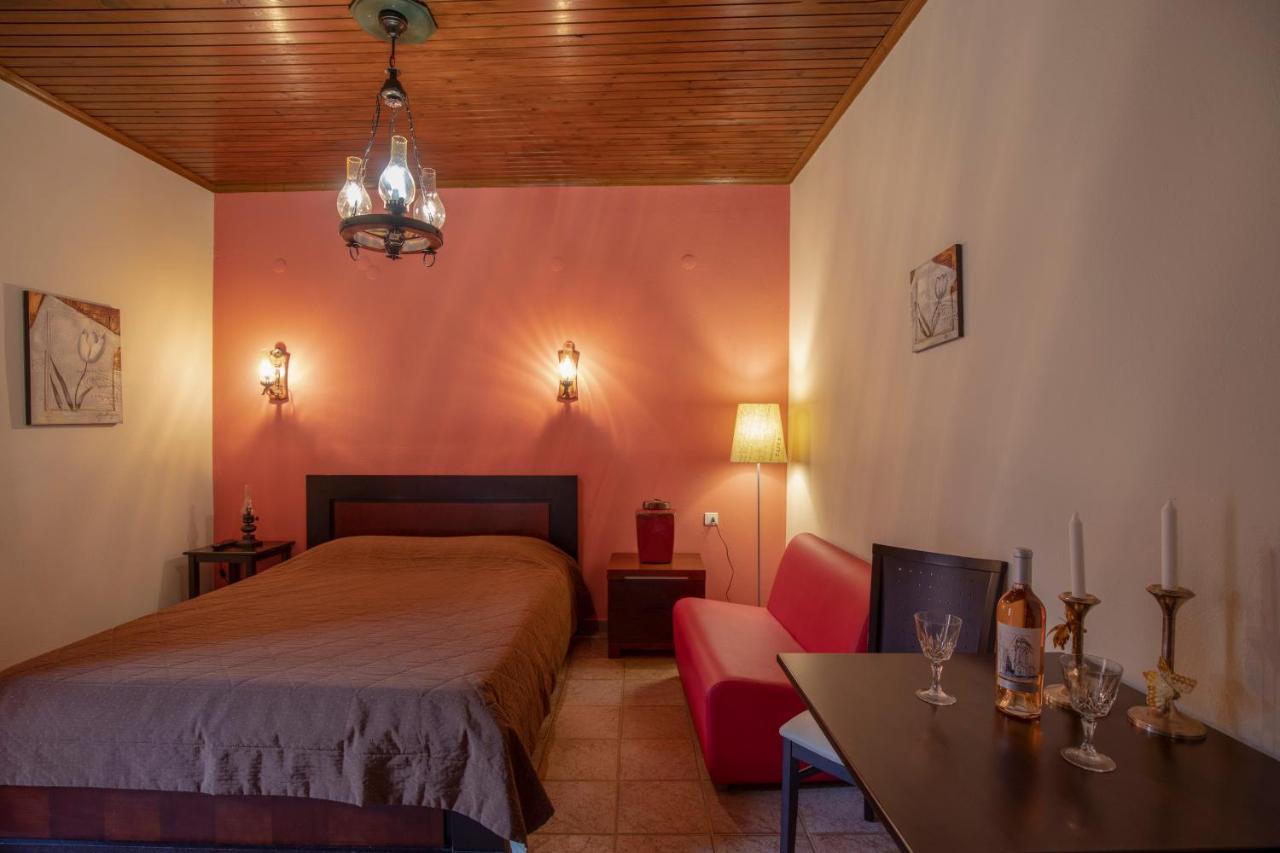 Guesthouse Alexandra Eptálofos 外观 照片