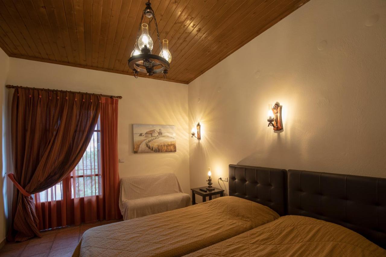 Guesthouse Alexandra Eptálofos 外观 照片