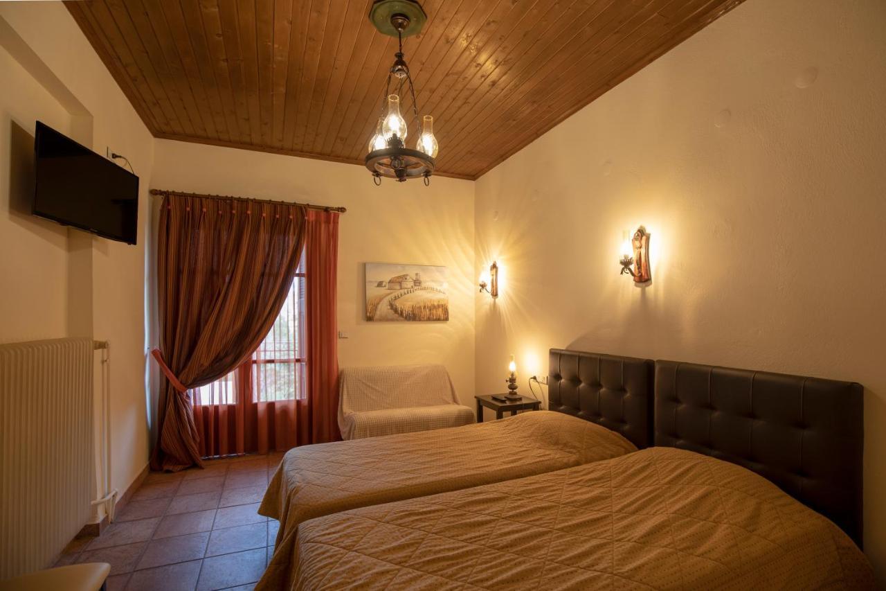 Guesthouse Alexandra Eptálofos 外观 照片